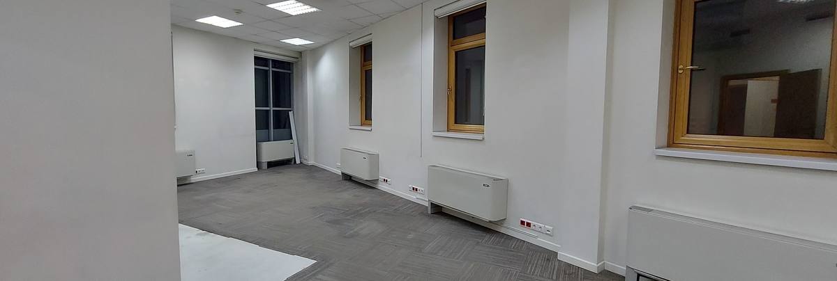 Помещение 4 888 м² Помещение 4 888 м²