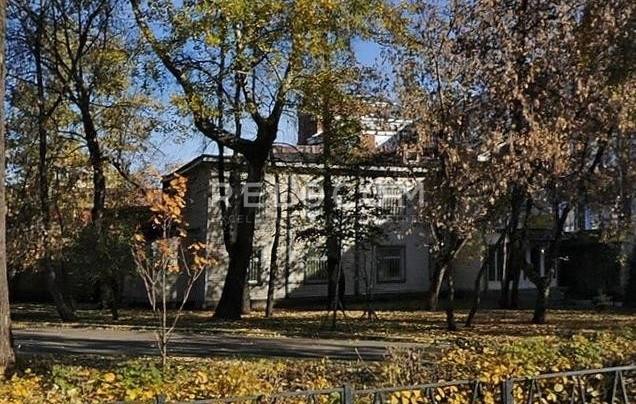 Административное здание Академика Петровского 9