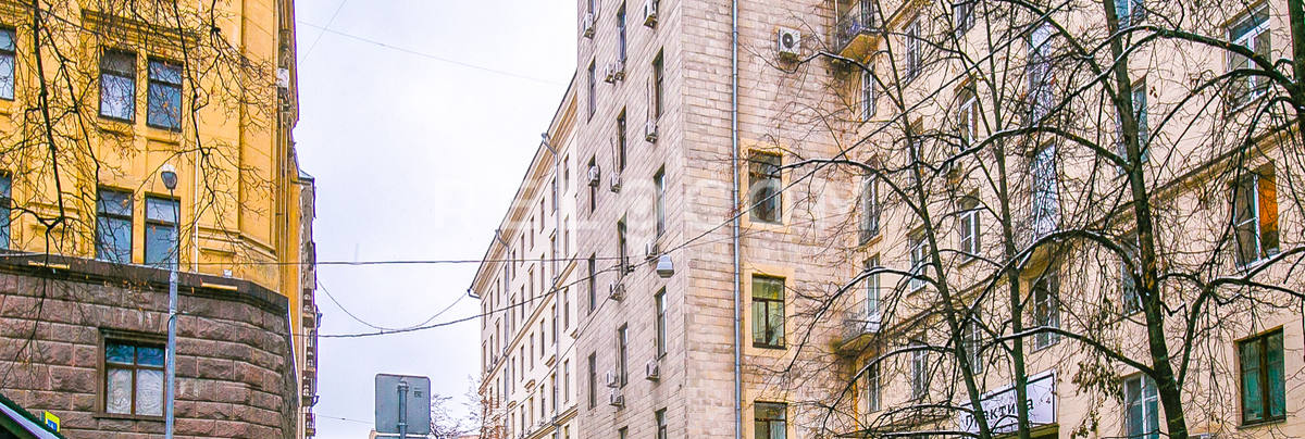 Административное здание Ермолаевский пер. 22/26, стр. 1