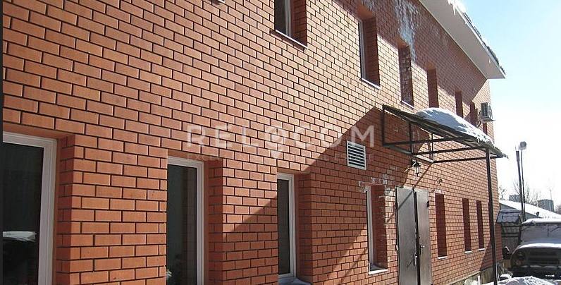 Административное здание Енисейская ул. 39.